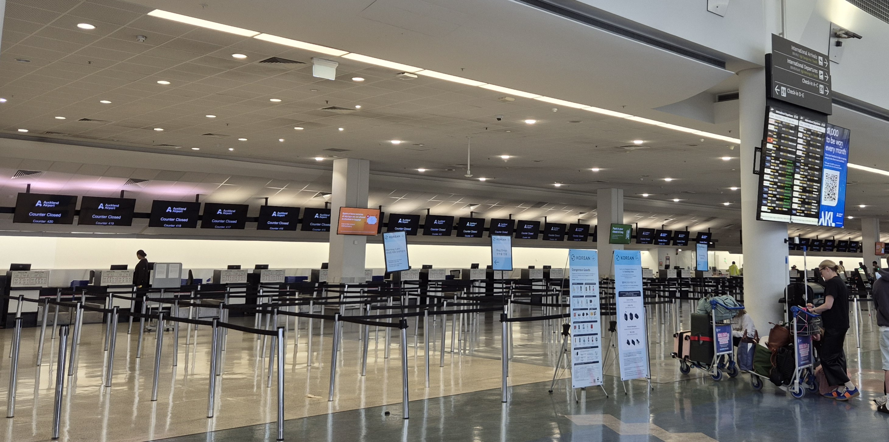No Hainan Airlines check-in desk the next morning